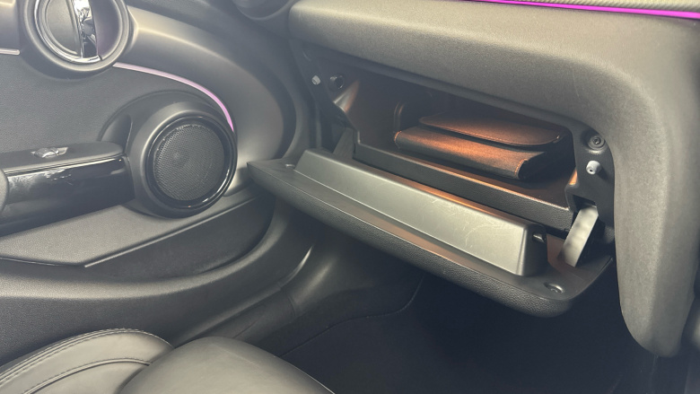 MINI Hatchback 1.5 Cooper Exclusive Premium 5dr Auto Petrol Hatchback